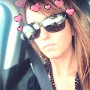 Meet your Posher, Kelli